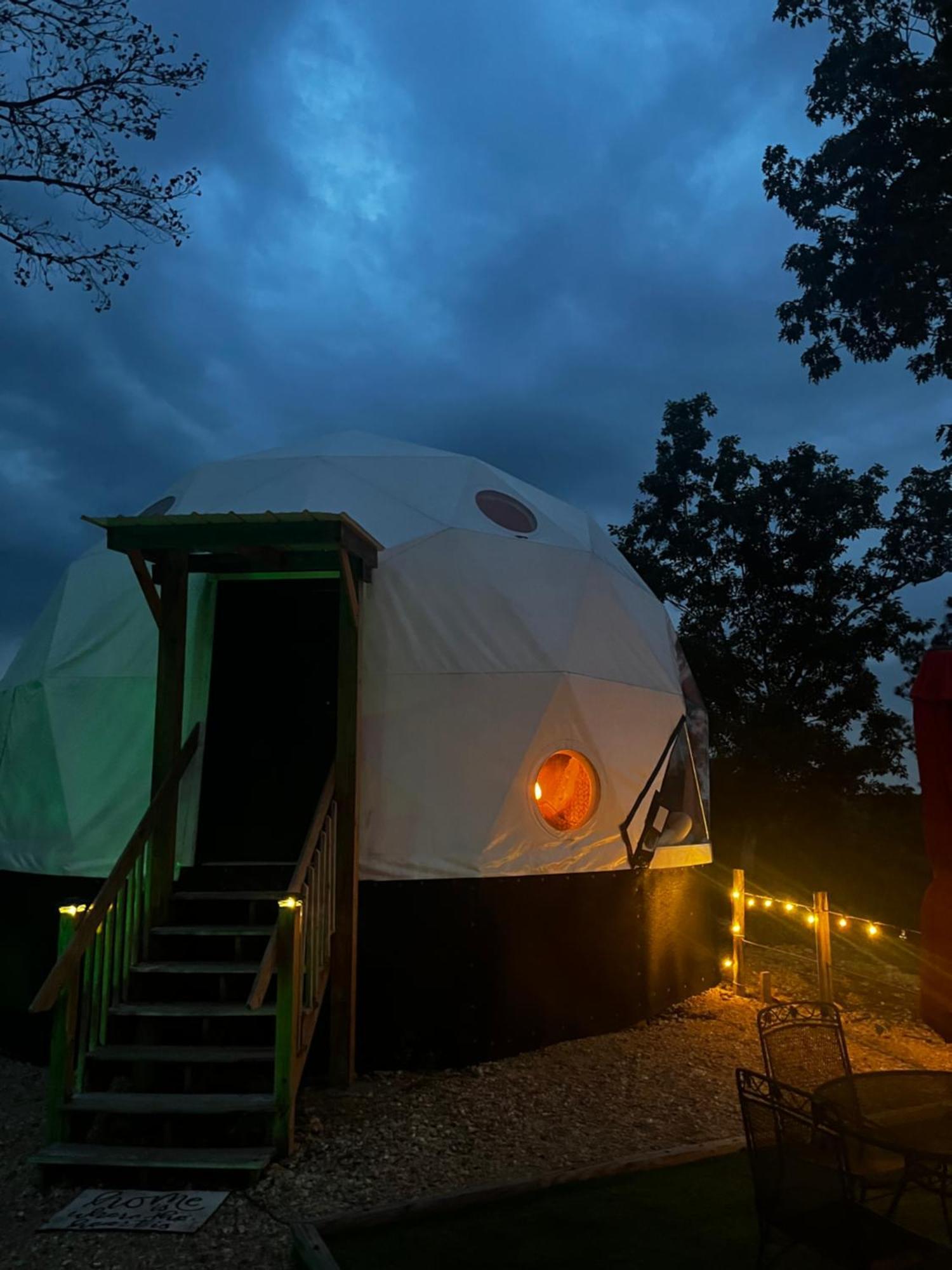 Waterfront Luxury Glamping Dome Hotell Rogersville Exteriör bild